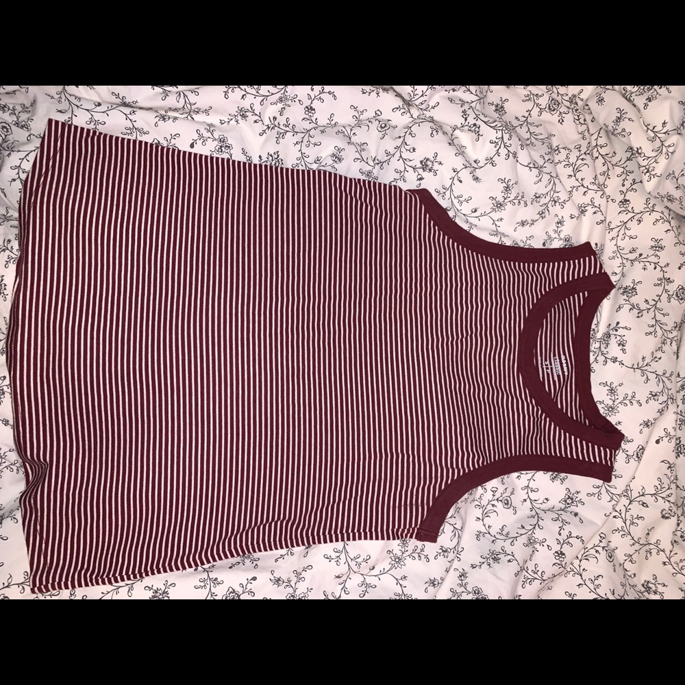 BURGUNDY AND WHITE STRIPED TOP